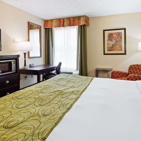 Best Western Plus Addison/Dallas Hotel Exterior photo