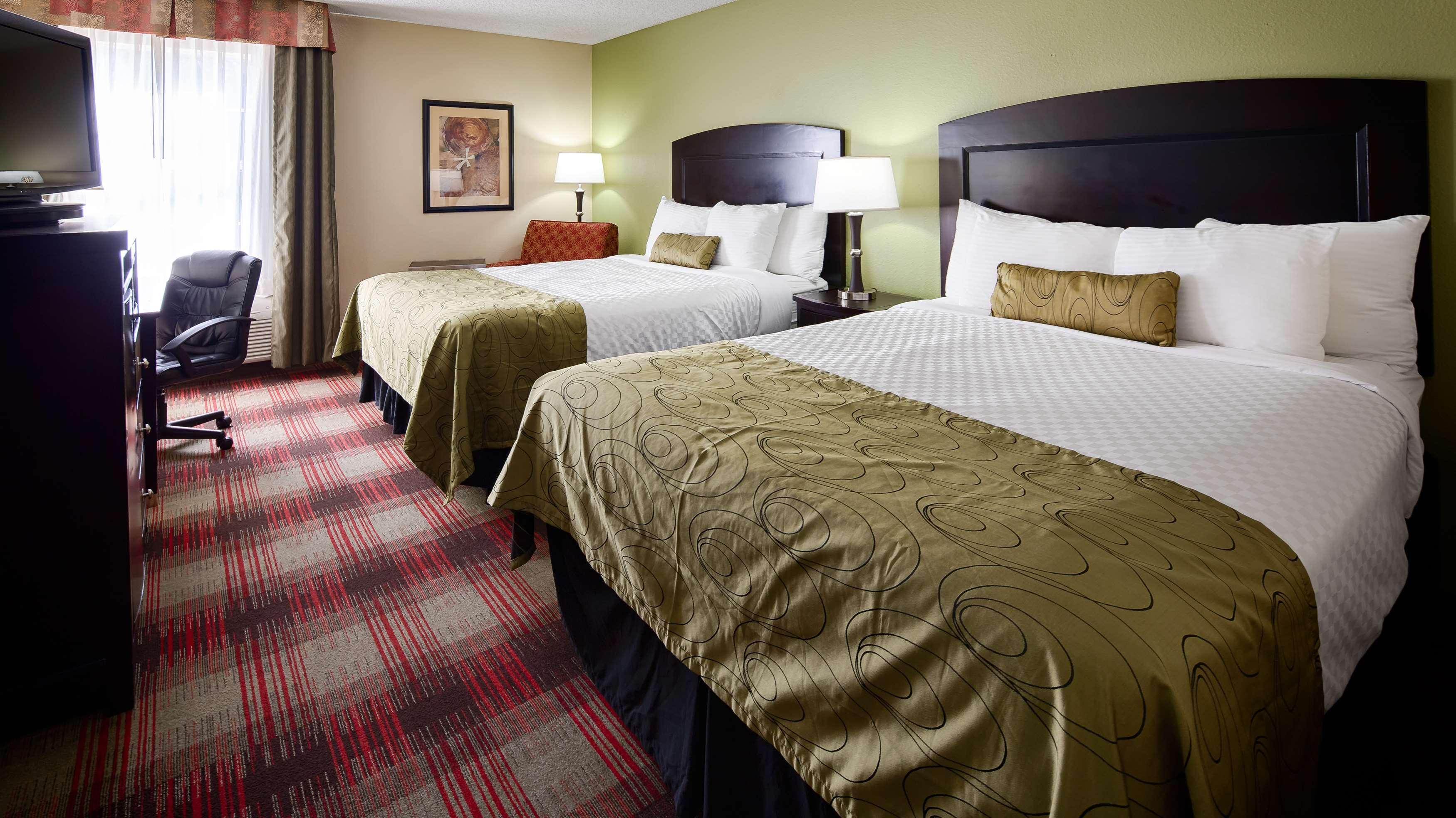 Best Western Plus Addison/Dallas Hotel Exterior photo